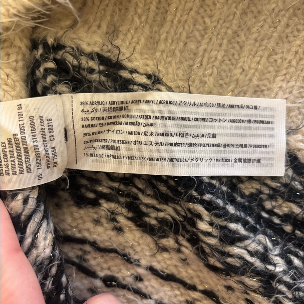 Abercrombie & Fitch Cream and Black Patterned Sweater - Picture 5 of 5